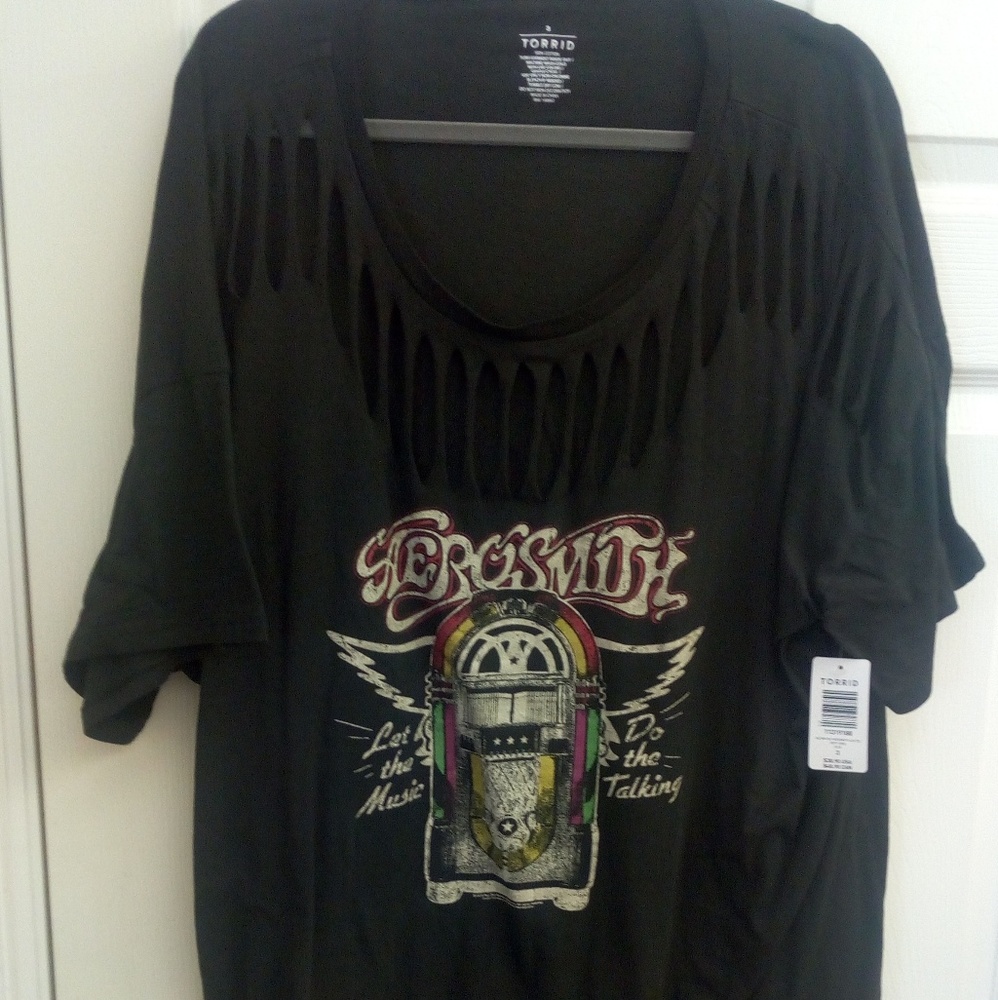 NWT! Torrid Aerosmith Graphic T-shirt Size 3